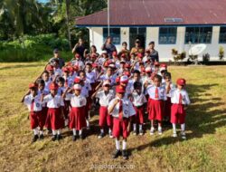 Personel TNI AL Bantu Isi Kekosongan Guru, SD di Aru Selatan Kembali Aktif