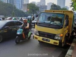 Truk Mogok di Gatot Subroto Pagi Ini Picu Kemacetan ke Semanggi