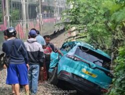 Polisi Periksa Pengemudi Taksi Online dan Petugas KAI sebagai Saksi Kunci Tabrakan Kereta di Bekasi yang Tewaskan 16 Orang