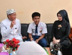 Wagub Jabar Erwan Setiawan Turun Langsung Jamin Pendidikan Siswa SMP di Sumedang yang Putus Sekolah karena Ekonomi