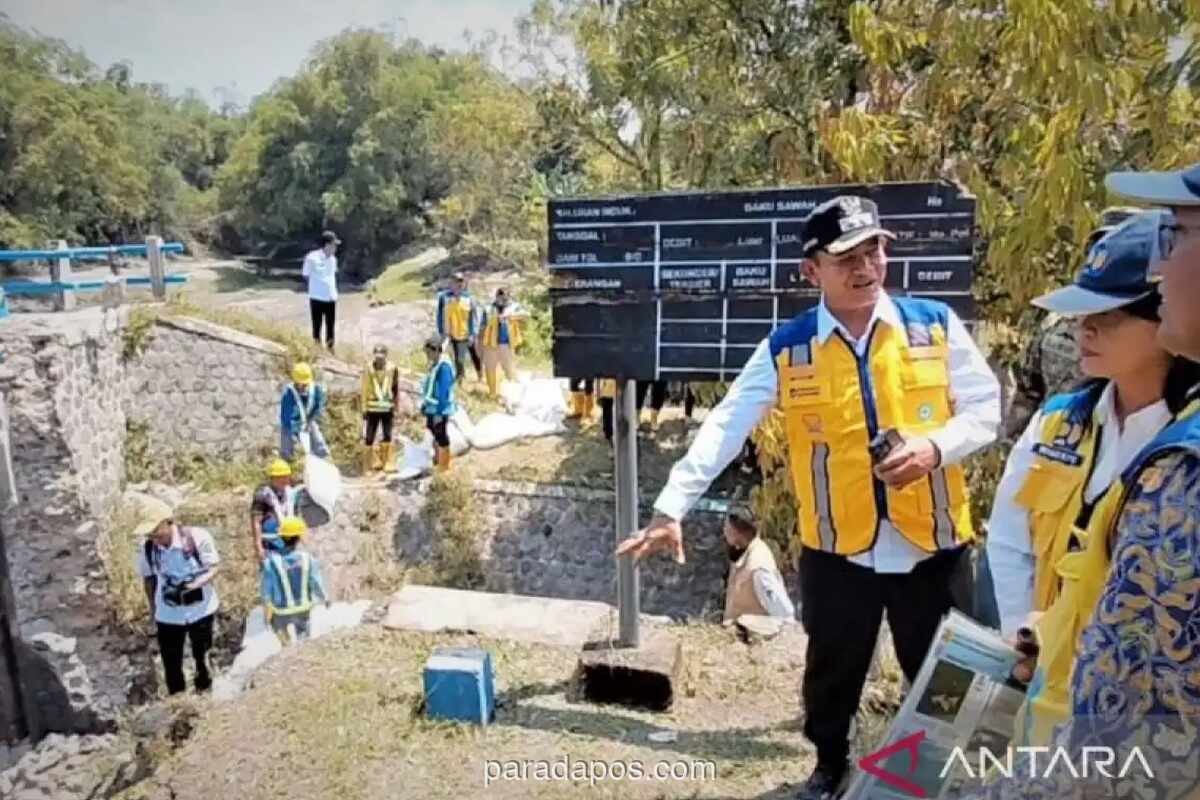 Wamen PU Tinjau Tanggul Jebol di Madiun, Targetkan Perbaikan Darurat Dua Pekan