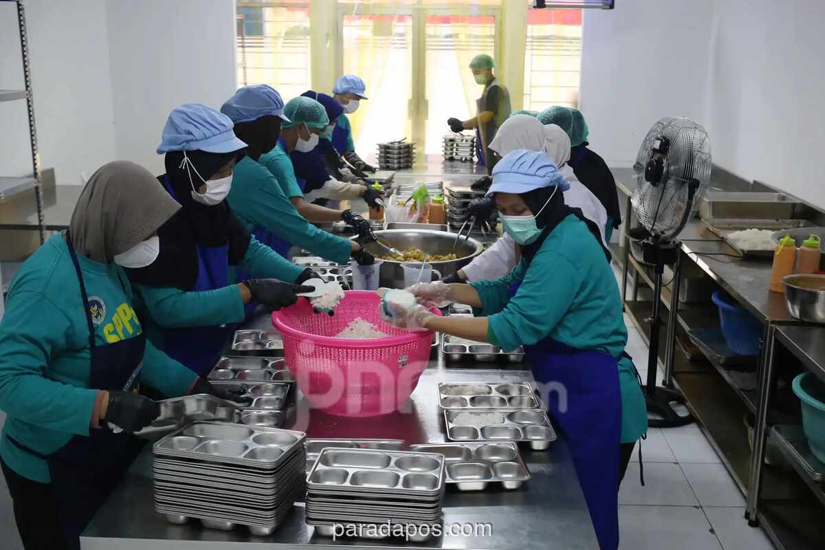 Wakil Kepala BGN Soroti Dapur Sempit dan Konflik Staf yang Hambat Program Makan Bergizi Gratis
