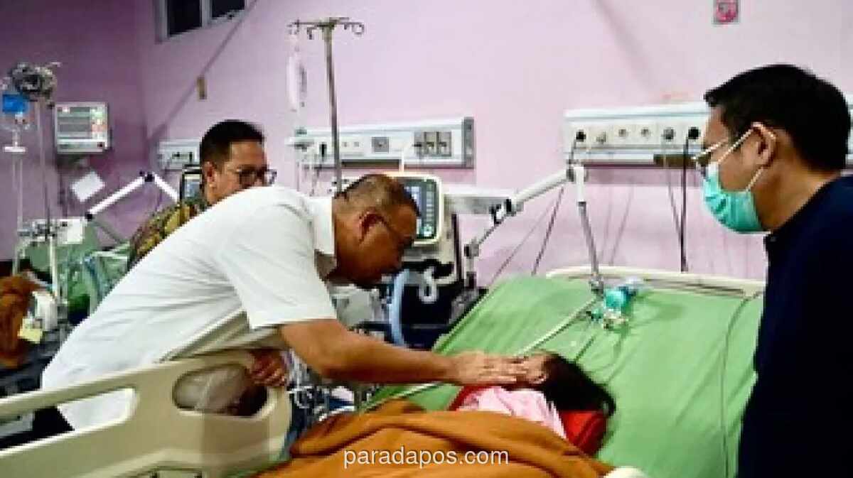 Andre Rosiade Jenguk Balita Korban Kekerasan Ayah Tiri di Padang, Serahkan Bantuan Rp10 Juta