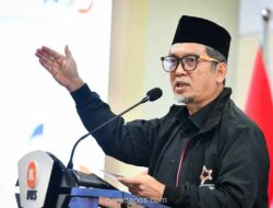 PKS Resmikan Akademi Pemimpin Muda, Almuzzammil Tekankan Pemimpin Berakar Spiritual Bukan Sekadar Mengejar Kursi