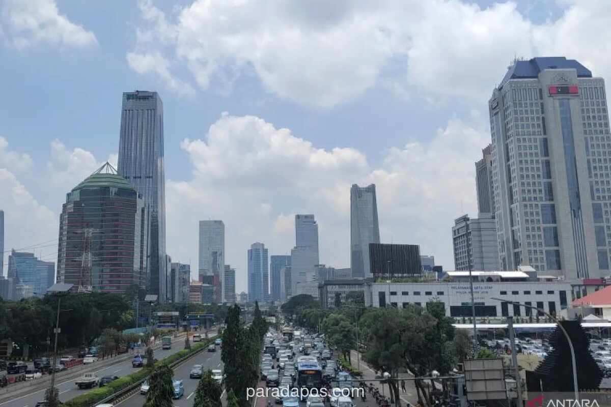 BMKG: Jakarta Cerah di Pagi Hari, Berawan Tebal Mulai Tengah Malam