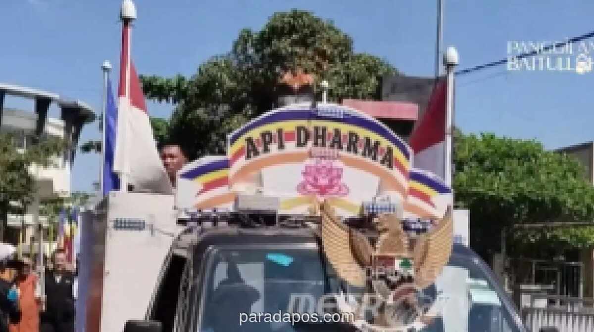Ratusan Umat Buddha Ikuti Ritual Pengambilan Api Dharma Tri Suci Waisak di Grobogan
