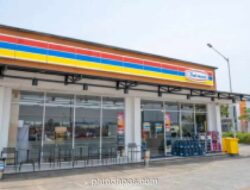 Alfamart dan Indomaret Serempak Gelar Promo Tebus Murah, Diskon hingga 60 Persen