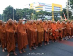 Gema Waisak 2026 di Kemayoran: 78 Bhikkhu dan Ribuan Umat Buddha Ikuti Prosesi Pindapata