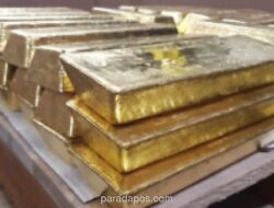 Harga Emas Anjlok Lebih dari 1 Persen Dipicu Spekulasi Kenaikan Suku Bunga AS dan Ketegangan Geopolitik