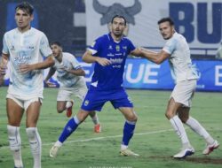 Hasil Super League: Persib Kokoh di Puncak Klasemen Usai Kalahkan PSIM 1-0