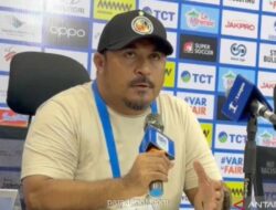 Imran Nahumarury Bertekad Kembalikan Semen Padang ke Liga 1 Usai Degradasi