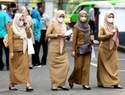 DPR Dorong RUU Sisdiknas Fokus pada Perlindungan Guru dari Kriminalisasi dan Nasib PPPK Paruh Waktu
