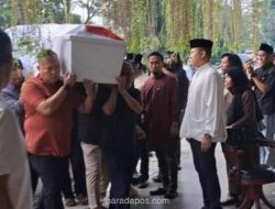 Jenazah Mantan Menhan Ryamizard Ryacudu Tiba di Rumah Duka Cikeas, Ribuan Pelayat Berduka