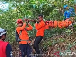 Pendaki Tewas Tersambar Petir di Puncak Gunung Monrolo, Empat Rekannya Selamat