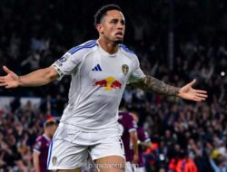 Leeds United jauhi zona degradasi setelah tekuk Burnley 3-1
