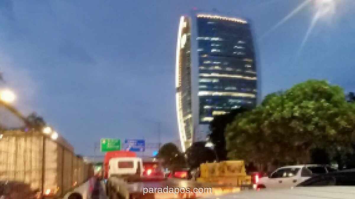 Kemacetan Akses Tanjung Priok Dipastikan Akibat Lonjakan Aktivitas Depo Kontainer di Cakung