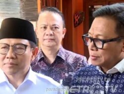 Menko PM-BP Jamsostek Serahkan Manfaat Jaminan Sosial ke Ahli Waris Korban Kecelakaan Kereta Bekasi