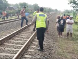 Minibus Pengantar Jemaah Calon Haji di Grobogan Tertemper KA Argo Bromo, 4 Tewas