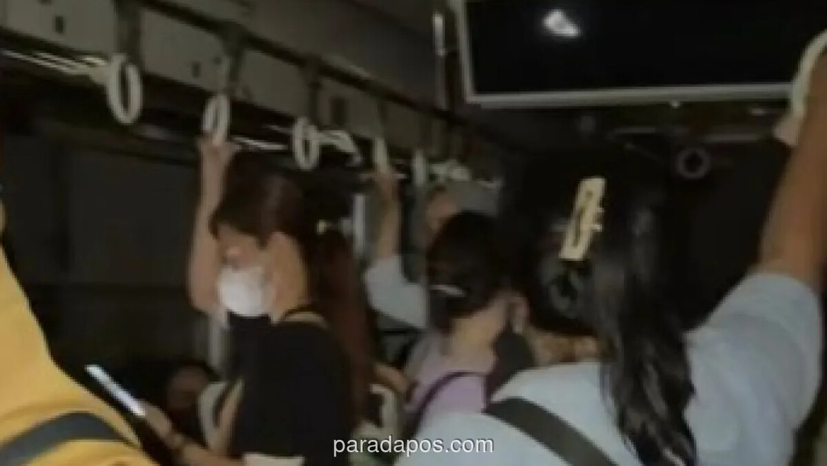 KRL Duri-Tangerang Mogok Total Usai Tiga Ledakan, Penumpang Dievakuasi