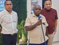 Natalius Pigai Tegur Meutya Hafid: Jangan Kriminalisasi Amien Rais