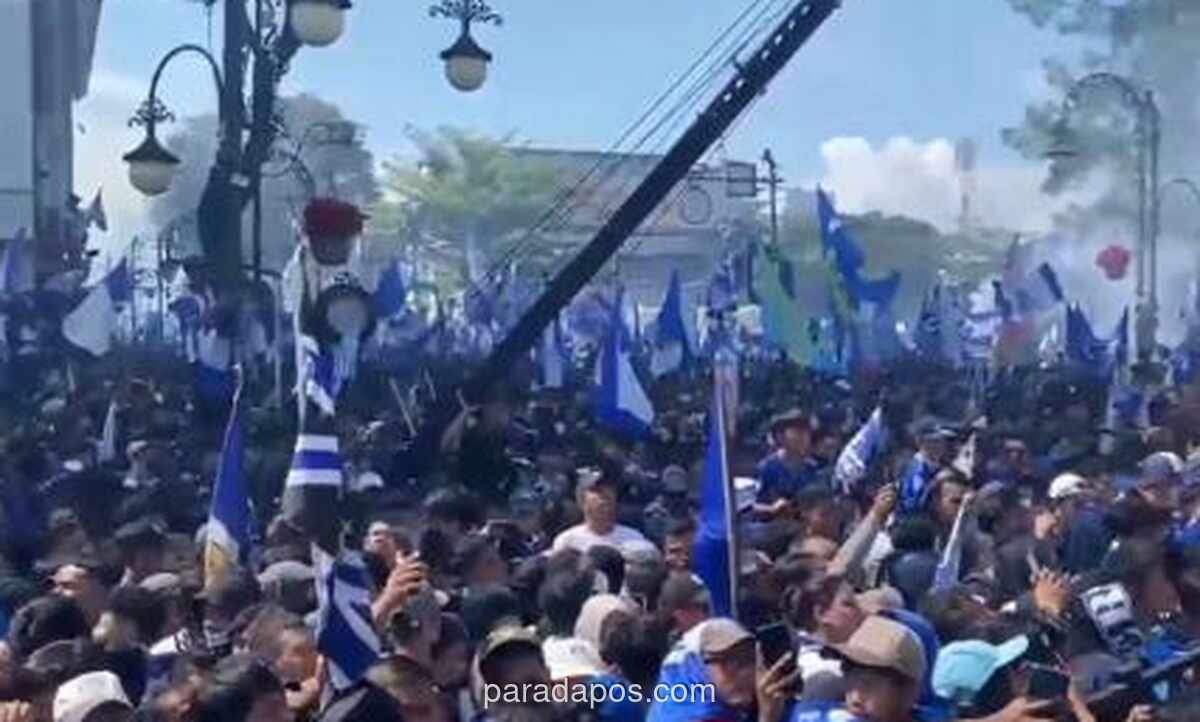 Pawai Juara Persib Berujung Maut, Satu Tewas Ditikam dan 122 Terluka Akibat Kecelakaan