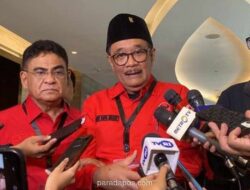 Djarot: Jokowi Boleh Keliling Indonesia Asal Tunjukkan Keaslian Ijazah