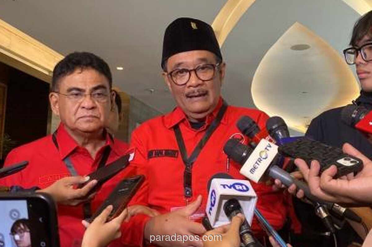 Djarot: Jokowi Boleh Keliling Indonesia Asal Tunjukkan Keaslian Ijazah
