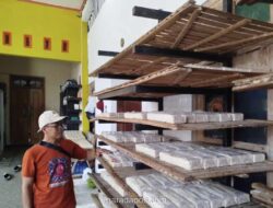 Harga Kedelai Melonjak, Perajin Tempe di Ponorogo Kecilkan Ukuran Produk demi Bertahan