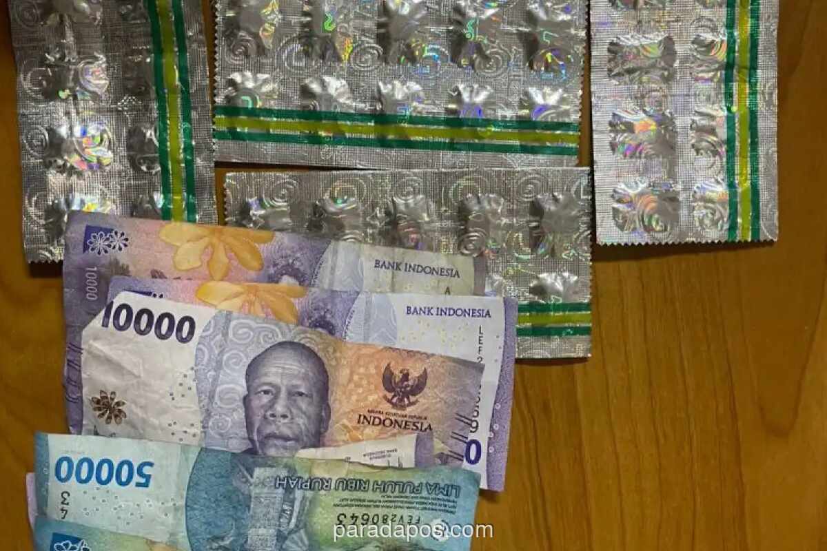 Polisi Amankan 1.802 Butir Obat Keras Ilegal dan Tiga Pengedar di Tanah Abang