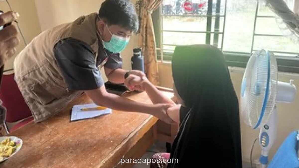 Kapolres Kuansing Pimpin Langsung Program JALUR, Hadirkan Klinik Apung dan Bansos di Tepian Sungai Cerenti