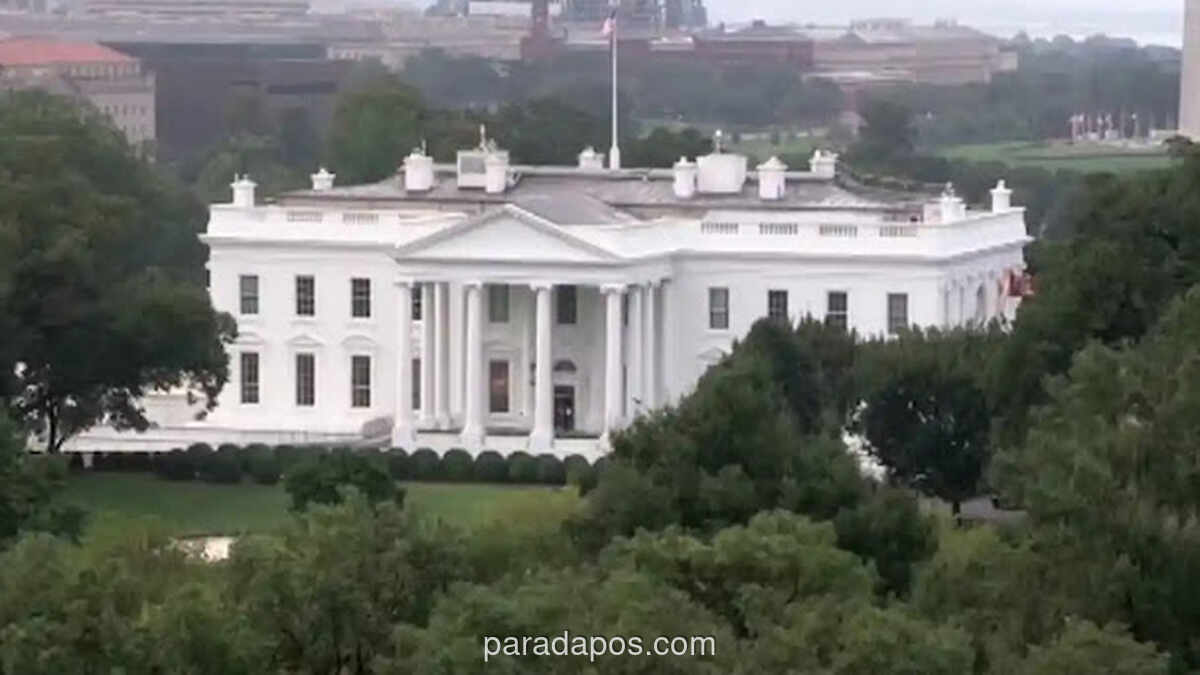 Baku Tembak di Gedung Putih: Pria Bersenjata Tewas Usai Lepaskan Puluhan Tembakan, Trump Selamat