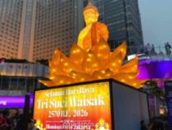 Waisak di Bundaran HI Jadi Simbol Toleransi, Warga Lintas Iman Padati Perayaan