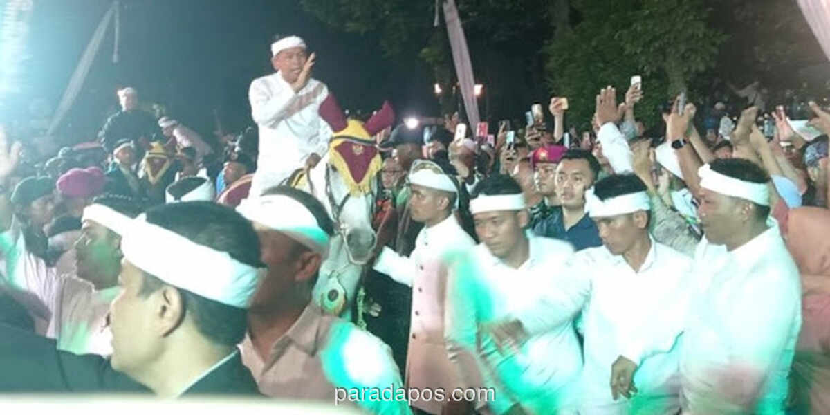 Ribuan Warga Sambut Histeris Gubernur Dedi Mulyadi di Kirab Milangkala Tatar Sunda Bogor
