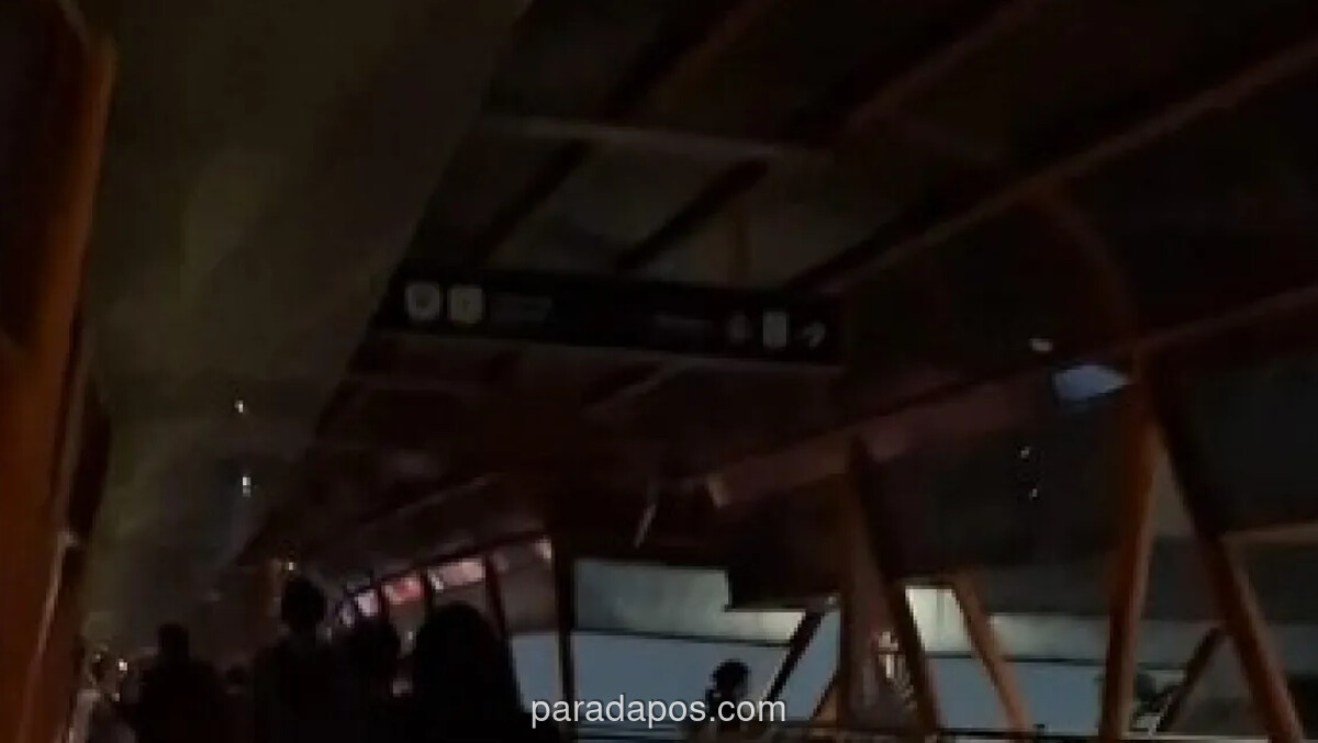 Lampu Skywalk Kebayoran Padam Total, Transjakarta Minta Maaf dan Lakukan Koordinasi Perbaikan