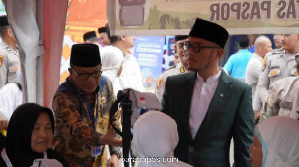 Wamen Haji Imbau Jemaah Gelombang Kedua Istirahat di Pesawat demi Hadapi Umrah Wajib Tanpa Jeda