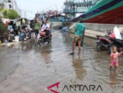 BPBD DKI Tetapkan Siaga 1 Banjir di Pintu Air Angke Hulu, TMA Capai 350 Cm