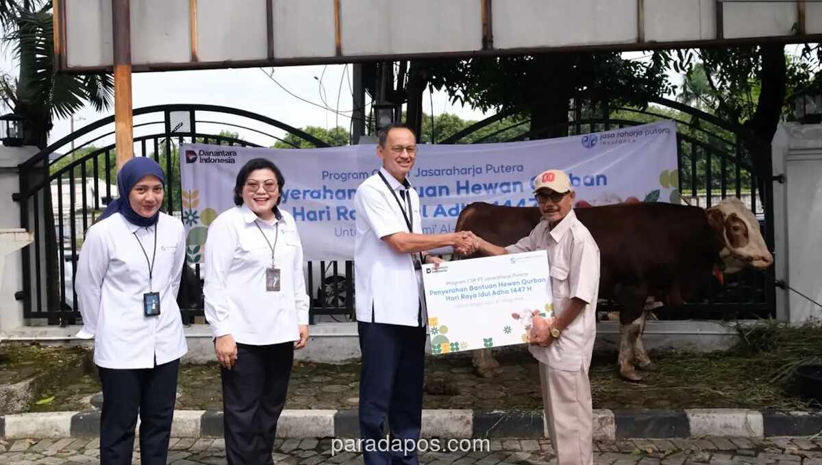 Jasaraharja Putera Serahkan Sapi Kurban ke Masjid di Cilandak Timur untuk Iduladha