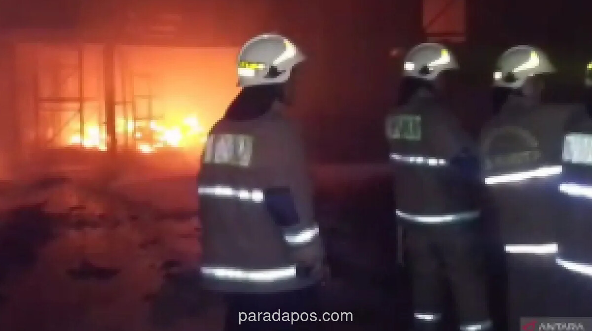 Kebakaran Gudang di Cakung Padam Setelah Lima Jam, 80 Personel Dikerahkan
