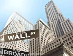 Wall Street Ambruk, Dow Jones Anjlok 953 Poin Akibat Tekanan Saham Teknologi dan Konflik AS-Iran