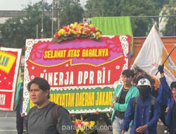 Ribuan Mahasiswa di Bawah Aliansi Cipayung Menggugat Demo di Depan DPR, Tuntut Prabowo-Gibran Mundur