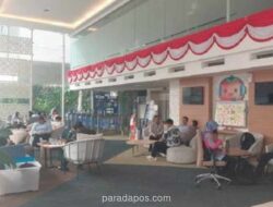 Gerbang Kantor Badan Gizi Nasional Tertutup, Pegawai Menunggu di Tengah Isu Penggeledahan Kejagung