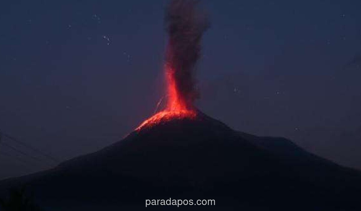 Gunung Lewotobi Laki-Laki Erupsi, Luncurkan Abu Vulkanik Setinggi 1.500 Meter