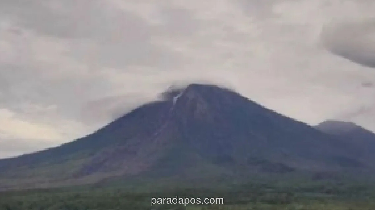 BB TNBTS Larang Keras Pendakian Ilegal di Gunung Semeru Usai Insiden Tiga Pendaki Celaka