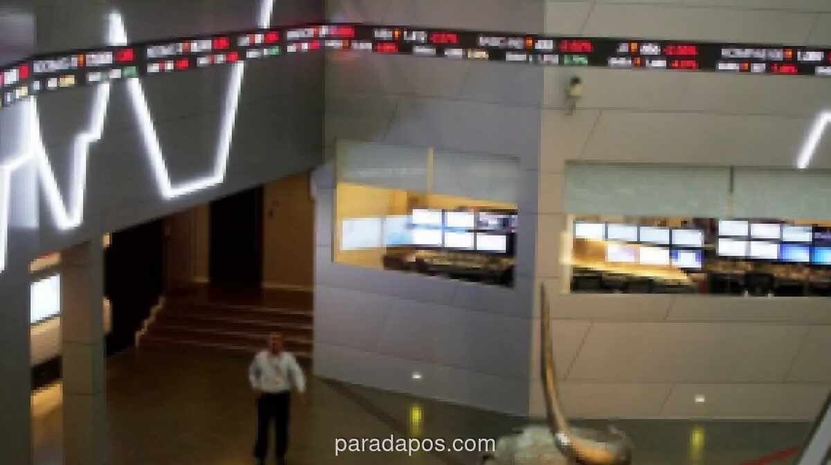 IHSG Dibuka Melemah 0,45 Persen, Tertekan Aksi Jual Saham Teknologi Global dan Arus Keluar Modal Asing