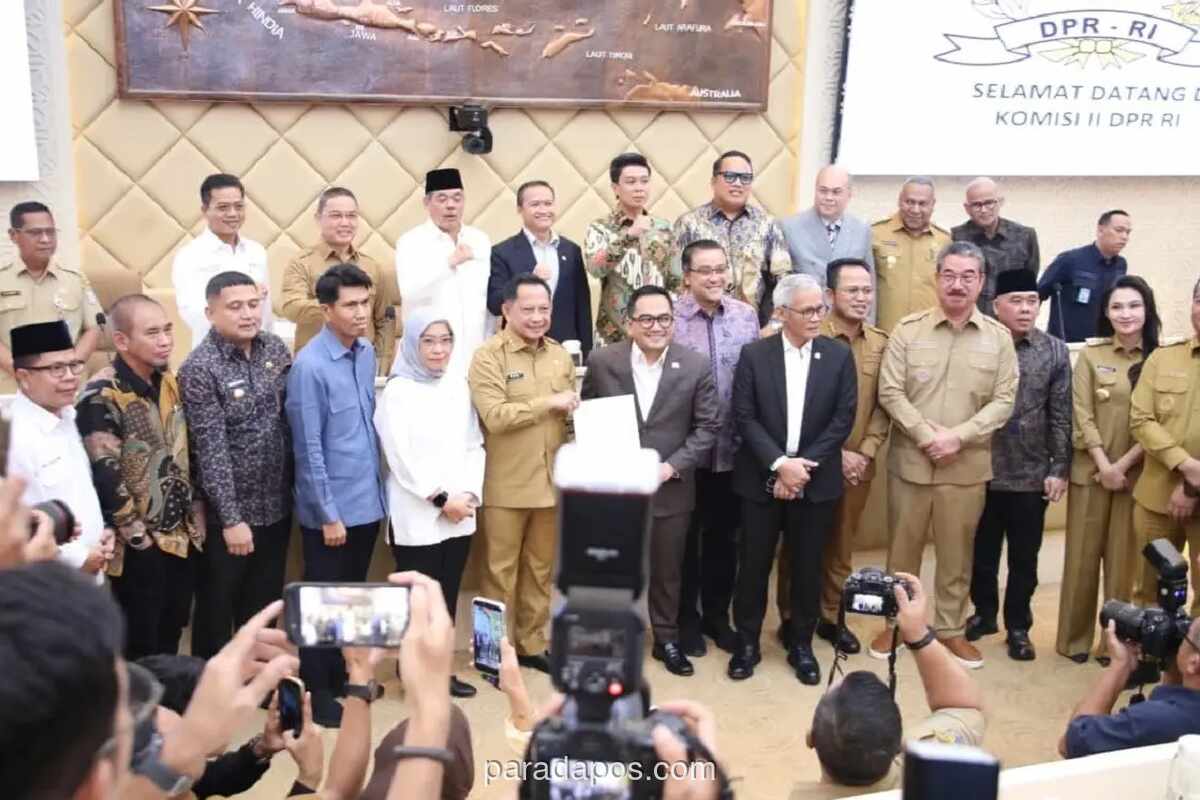 DPR, Pemerintah, dan Kepala Daerah Sepakat: Tak Ada PHK PPPK dan Honorer Akibat Keterbatasan Anggaran Daerah