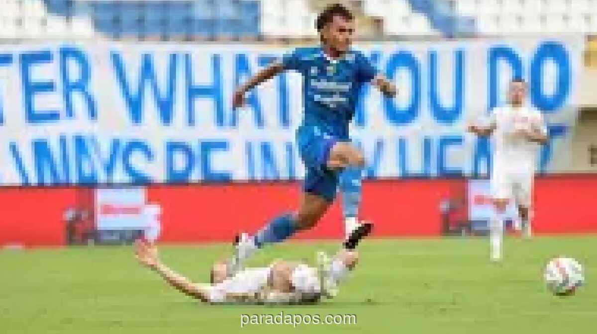 Rezaldi Hehanussa Resmi Tinggalkan Persib Bandung Setelah 3,5 Musim