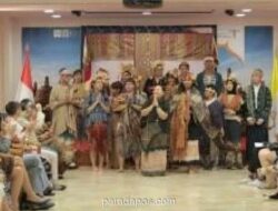 KBRI Takhta Suci Perkenalkan 17 Koleksi Tenun Nusantara di Roma Lewat Acara Women, Thread, dan Time