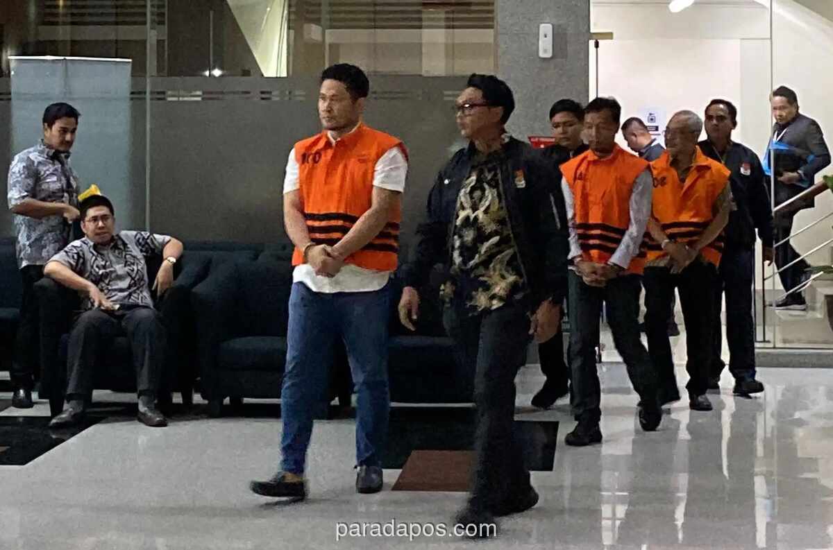 KPK Tahan Tiga Tersangka Korupsi Proyek Gedung Pemkab Lamongan, Negara Rugi Rp35,7 Miliar