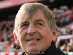 Legenda Liverpool Kenny Dalglish Umumkan Jalani Perawatan Kanker Akibat Kesalahan Operasi Media Sosial