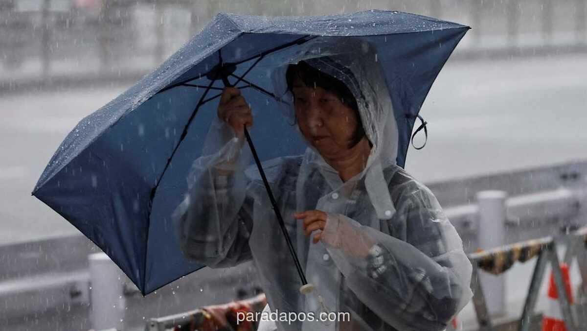 Badai Tropis Jangmi Lumpuhkan Listrik 60.000 Rumah, Picu Pembatalan Ratusan Penerbangan di Jepang